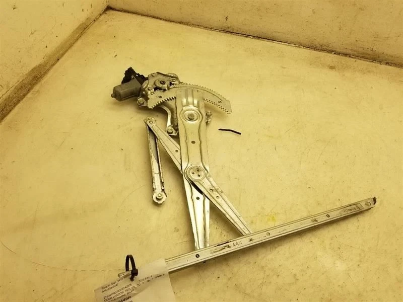 REGULADOR VENTANA ELÉCTRICO LADO DERECHO PASAJERO DELANTERO TOYOTA RAV 4 13-18  Foto 2 de 4