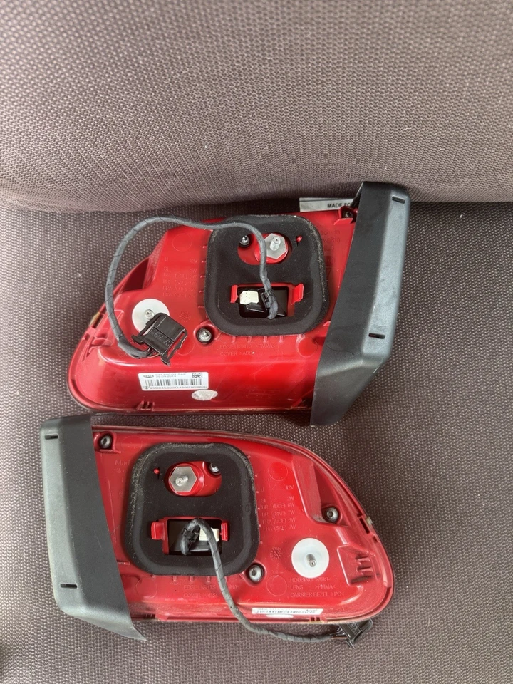 2015-2018 PORSCHE MACAN PAIR INNER TAIL LIGHTS LAMPS LEFT + RIGHT SIDES OEM - Image 3 of 4