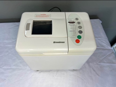 Breadman Automatic Breadmaker TR-400