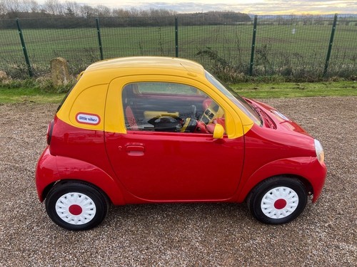 SUZUKI TWIN LIFE SIZE LITTLE TYKES COZY COUPE STYLE CAR * 660cc * BIG KID - Picture 3 of 19