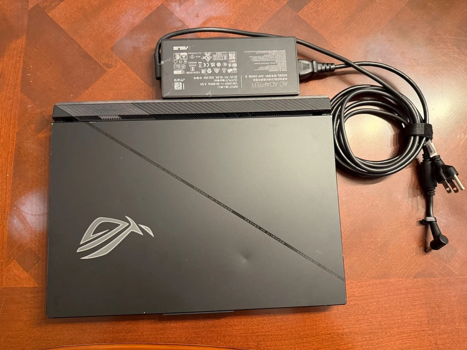 Asus ROG Strix Scar 16 G634J 240Hz QHD+ i9-14900HX 32GB 2TB SSD RTX 4090 - Image 3 of 4