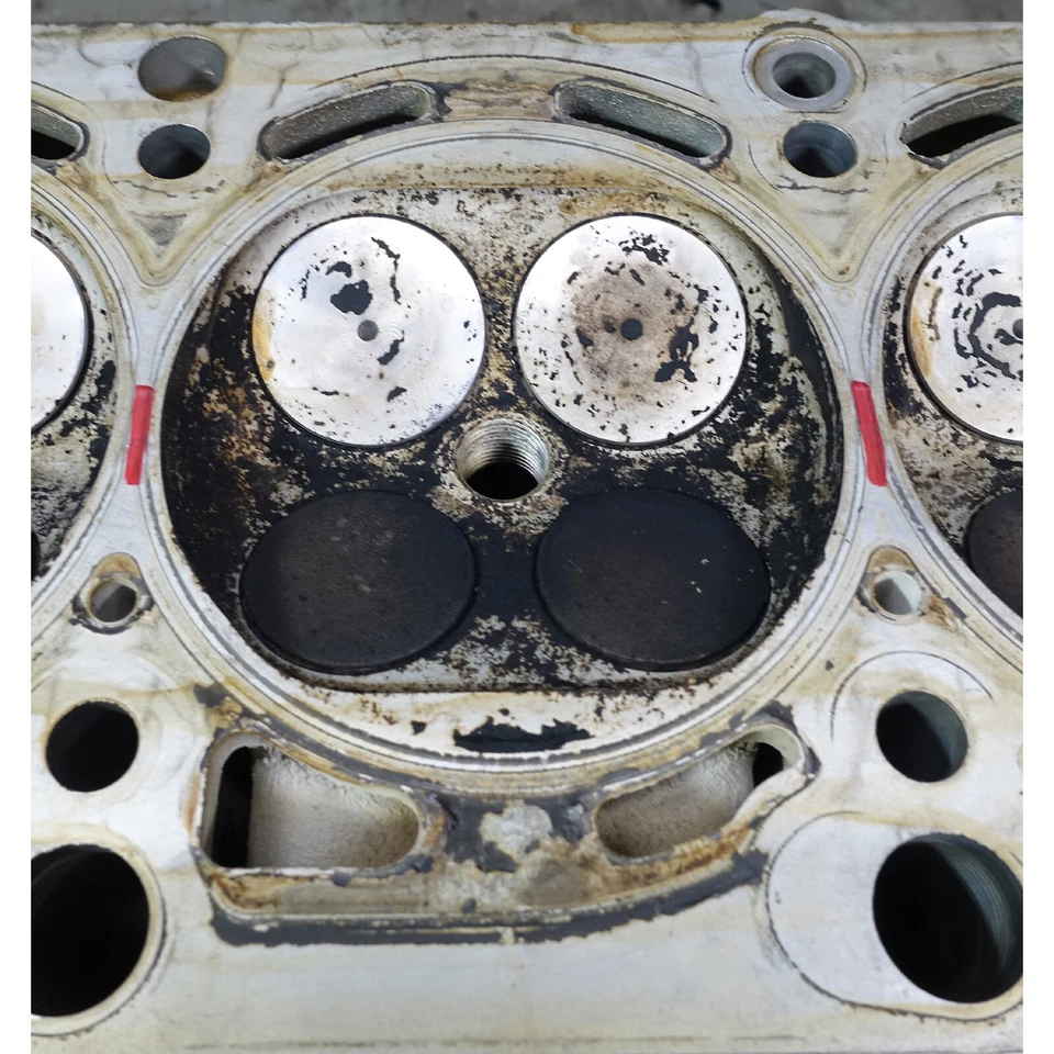 1999-2003 BMW E39 540i E38 740i Bank 2 Left Drivers Cylinder Head w Valves OEM - Image 4 of 4