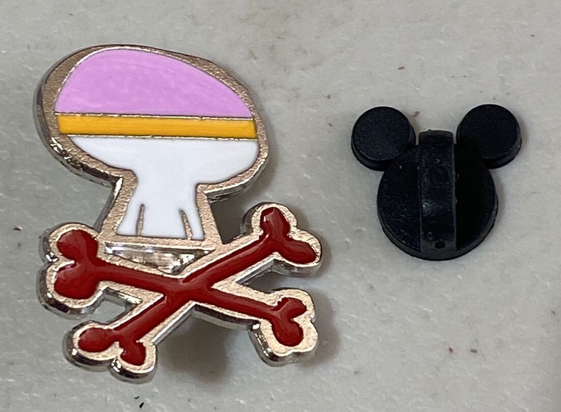Daisy Duck Skull Crossbones Pink Orange Red Disney Pin Trading