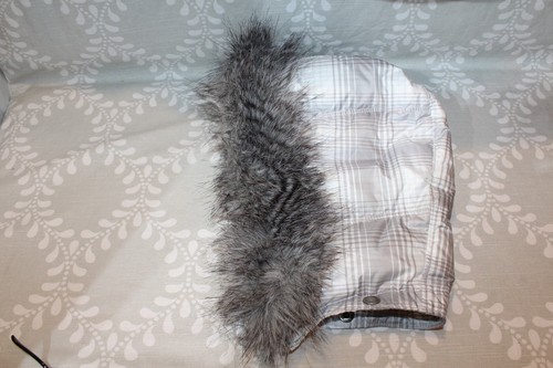 Abrigo chaqueta acolchada Columbia Down con capucha de piel sintética a cuadros gris/blanco para mujer pequeño - Imagen 8 de 15