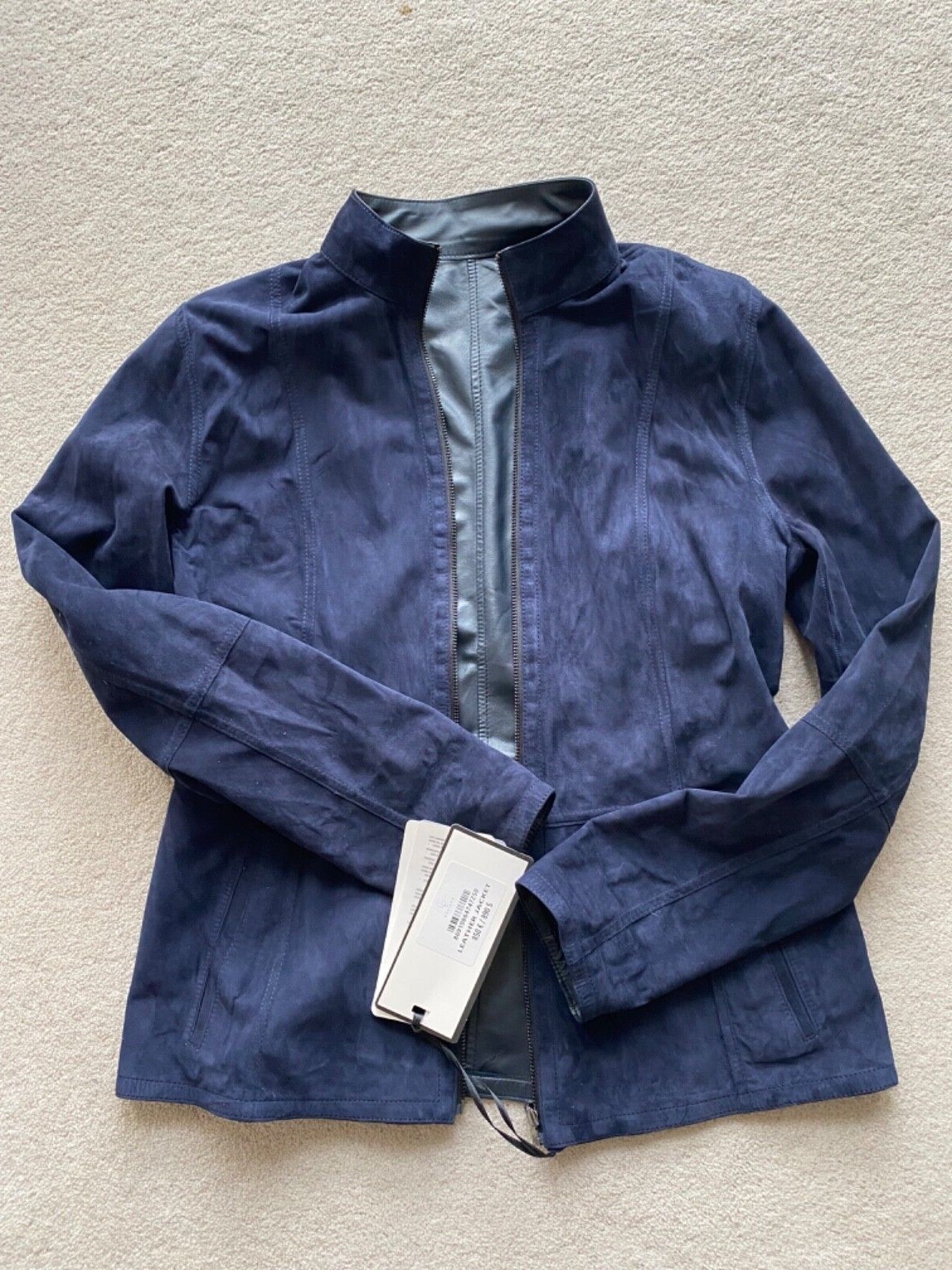 The Navy reversible genuine leather jacket by Marciano Pelle is a stylish and ve image 2