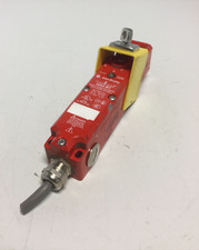 USED, ALLEN BRADLEY, 440G-M3NBGDH-AC, GUARDMASTER SAFETY INTERLOCK SWITCH.(5L-4)