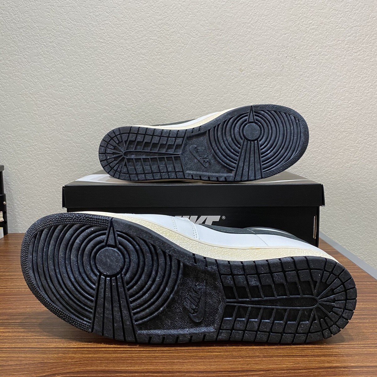 【速達】Jordan1983様 Size 13 - DS Jordan 4 Retro thunder release 2012 (308497008
