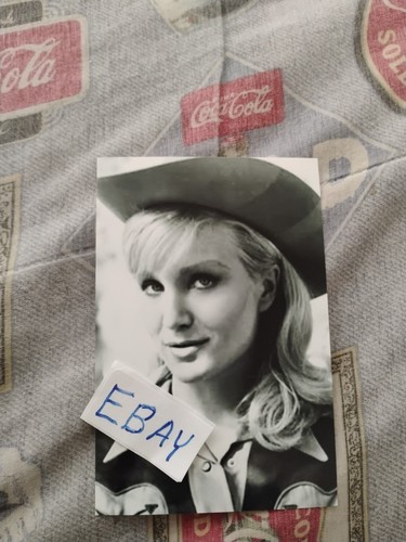 SUSAN OLIVER, STUNNINGLY GORGEOUS ACTRESS, GLOSSY B&W 4X6 PHOTO BRAND NEW - Bild 1 von 1