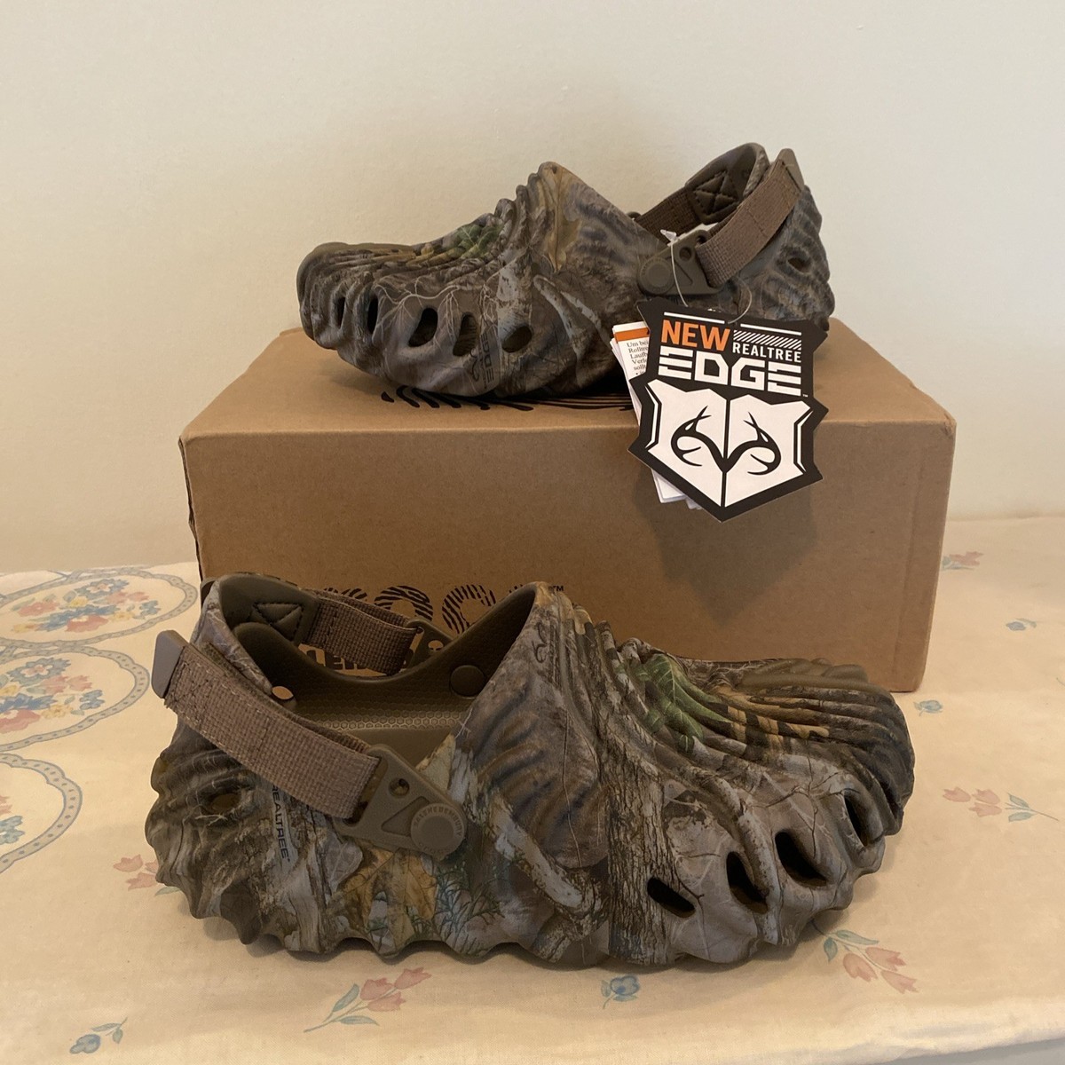 Size 4M - Salehe Bembury x Crocs Pollex Clog Real Tree Camo 207393