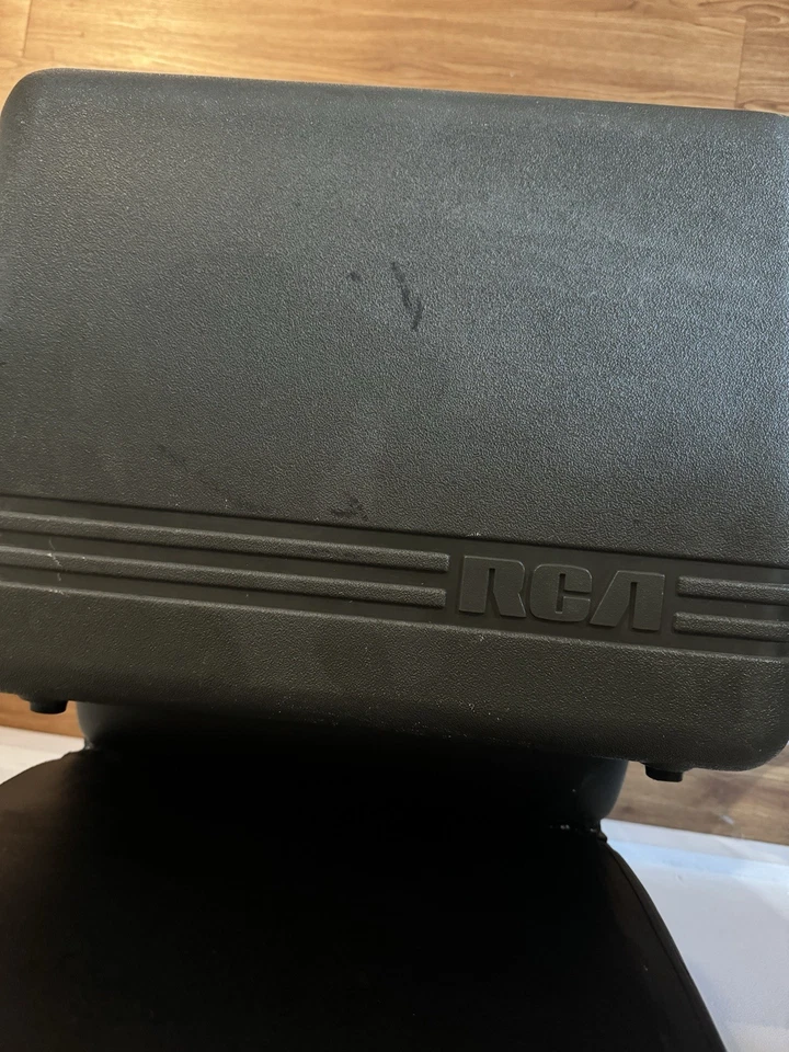 RCA CC510 Pro Edit VHS Camcorder - Image 3 of 3