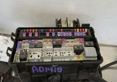 2017-2019 Ford Truck F250 F350 Engine Fuse Box Assembly OEM