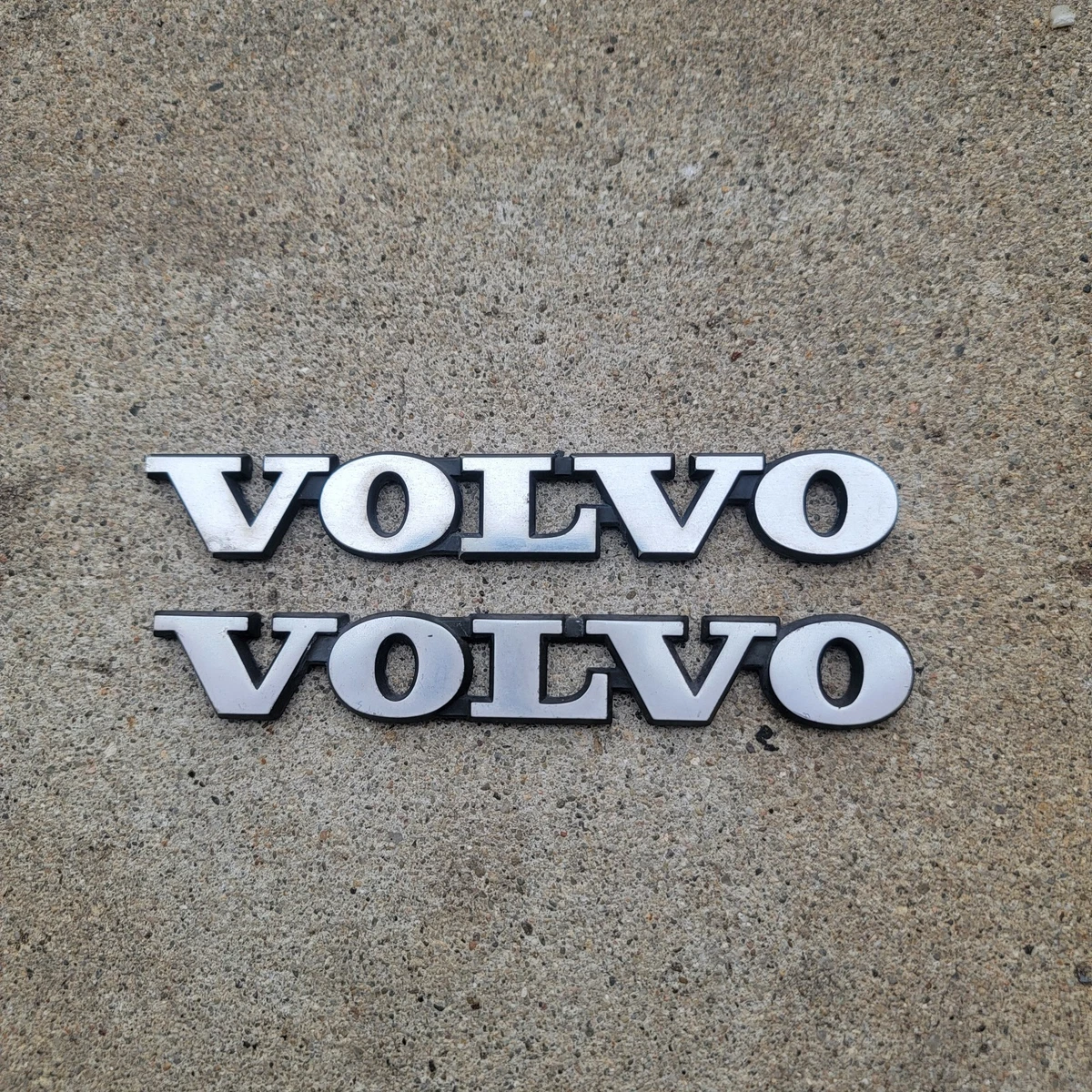ボルボ 242DL 2.1 エンブレム 240 940 | Volvo Emblem 240純正グリル 
