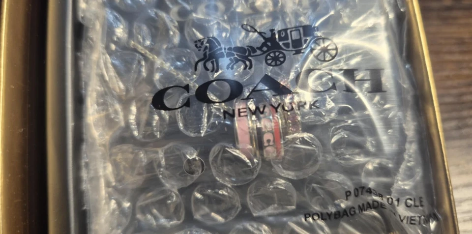 COACH Collar de Oro para Mujer con Dijes Multi Anillo - Elegante, Nuevo en Caja Foto 4 de 4