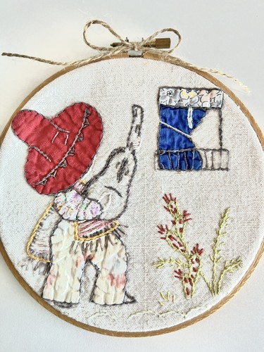 2 Vintage Hand Embroidered Appliqué Hoop Art ~ Cute Mexican Wall Decor 6.5” - Picture 4 of 7