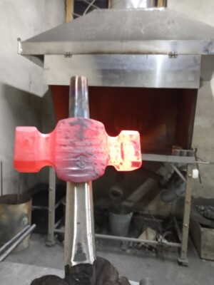 Blacksmith drift Hammer eye Forging tool 15.35'' Forged from D2 T30402 steel 3lb