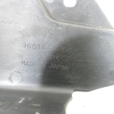 3. Kawasaki ZX-9R 900 F Chain Guard Cover 36014-1256 Chain Guard