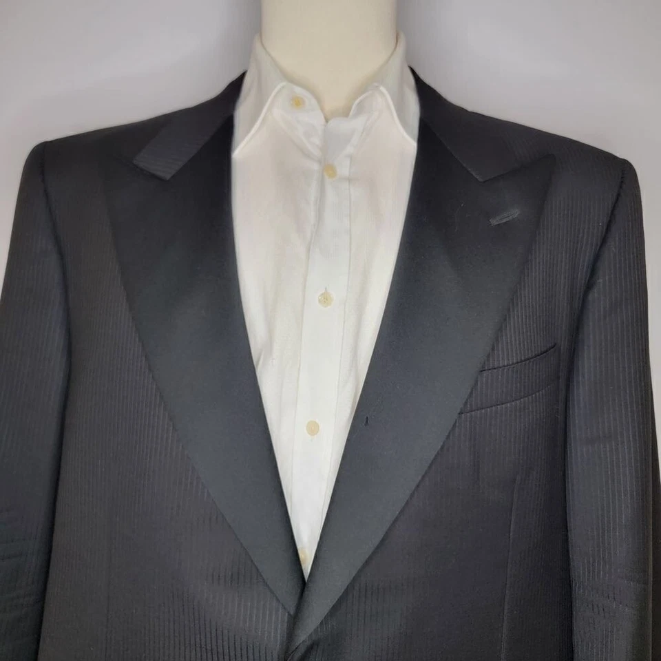 Chaqueta de Esmoquin Canali Peak Solapa Para Hombre Talla 48R Negra Lana a Rayas Botón Único Foto 2 de 4