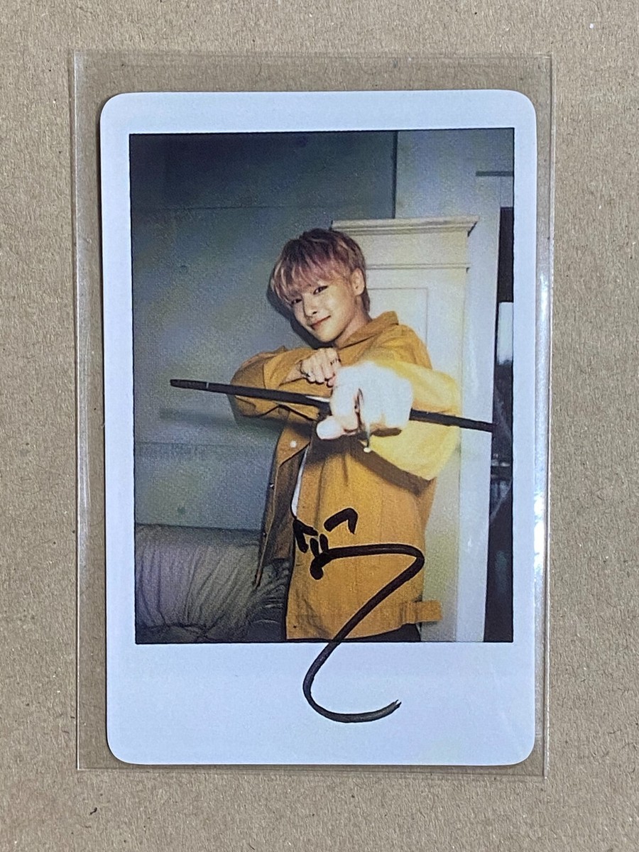 STRAY KIDS World Tour District 9 : Unlock OFFICIAL POLAROID STRAY KIDS World Tour District 9 : Unlock OFFICIAL POLAROID
