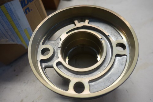 NUEVO Cojinete Carcasa Original OMC Stringer Superior 1980-1985 910240 ¡NUEVO EN STOCK! - Imagen 3 de 4