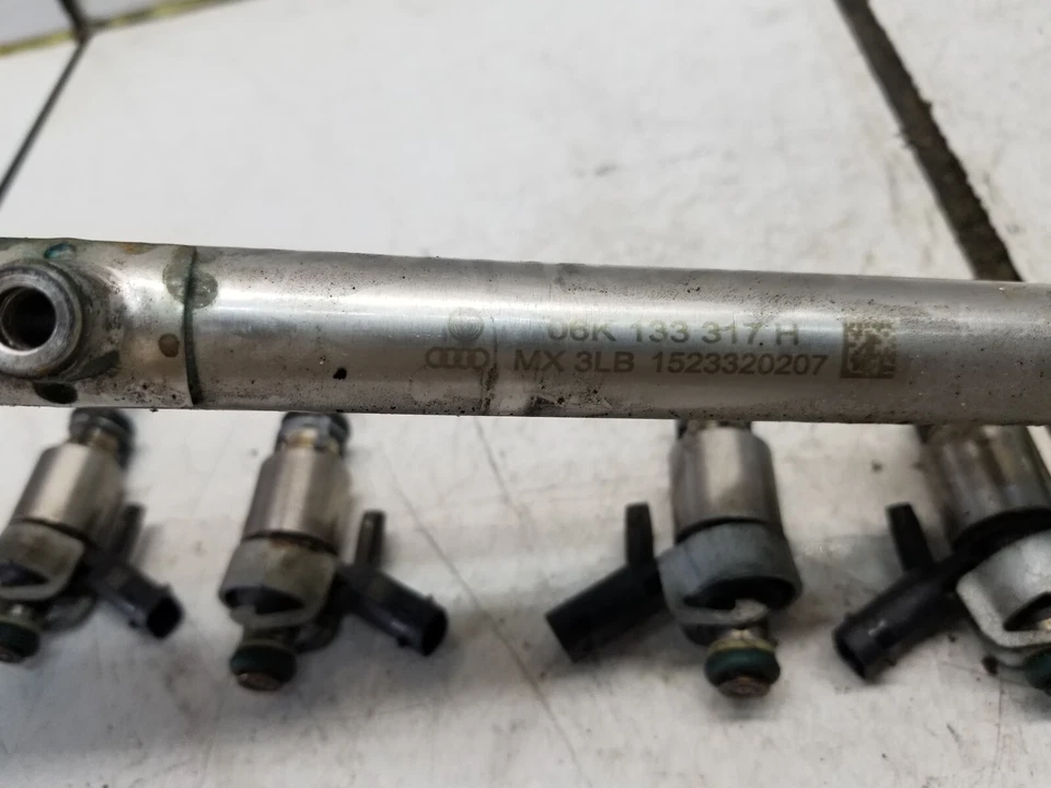 2016 VW VOLKSWAGEN BEETLE 1.8L TRILHO DE COMBUSTÍVEL COM INJETORES - Imagem 3 de 4