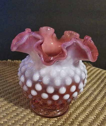 Fenton Cranberry Opalescent Hobnail Glass Rose Bowl Vase 4  1/2"Tall