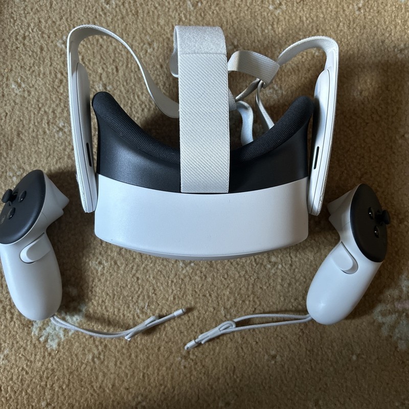Meta Quest 3S Virtual Reality Headset 128GB