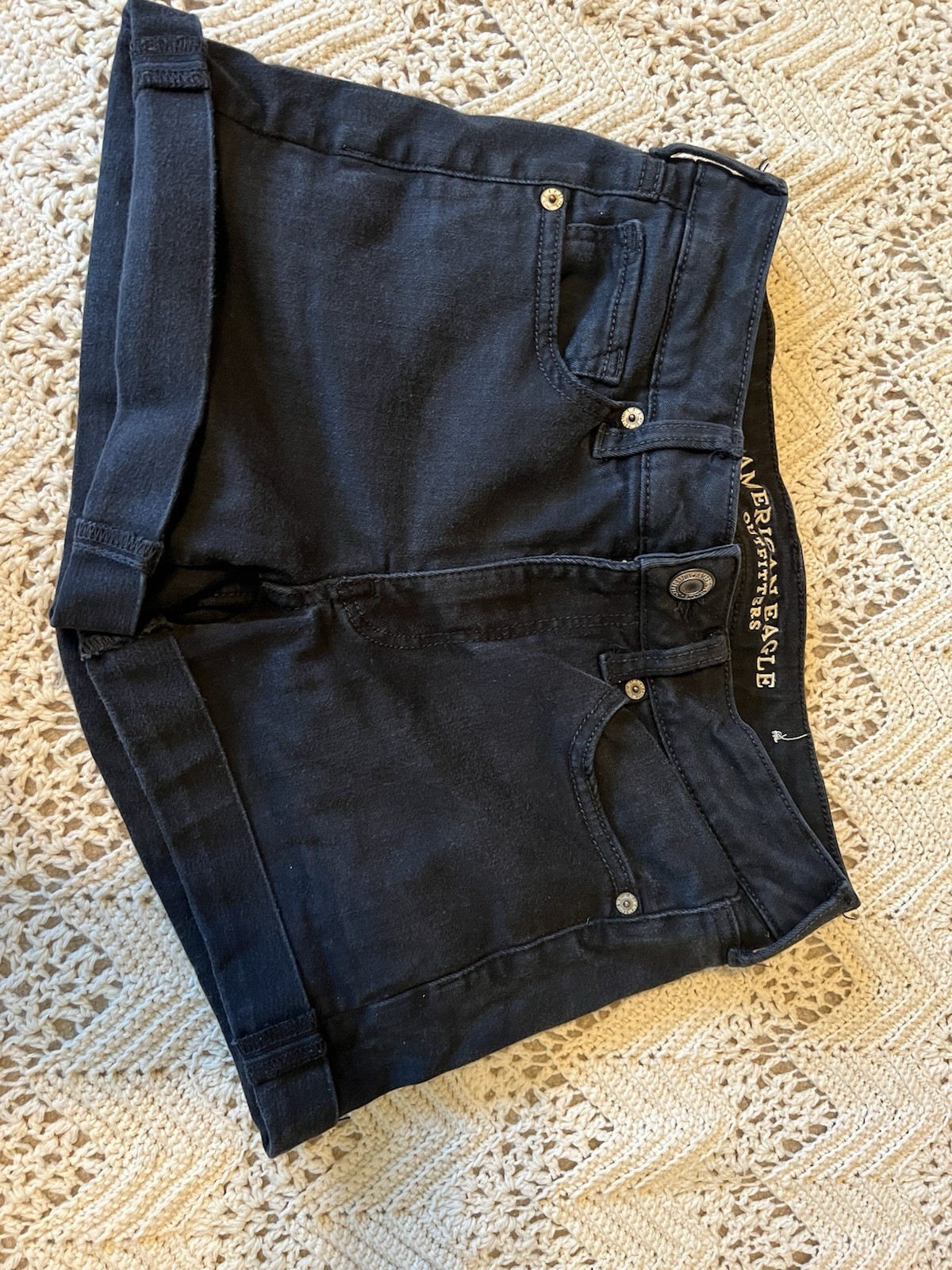 American Eagle Women’s Size 6 Black Denim Shorts Mid Rise 5-Pocket Button Zip