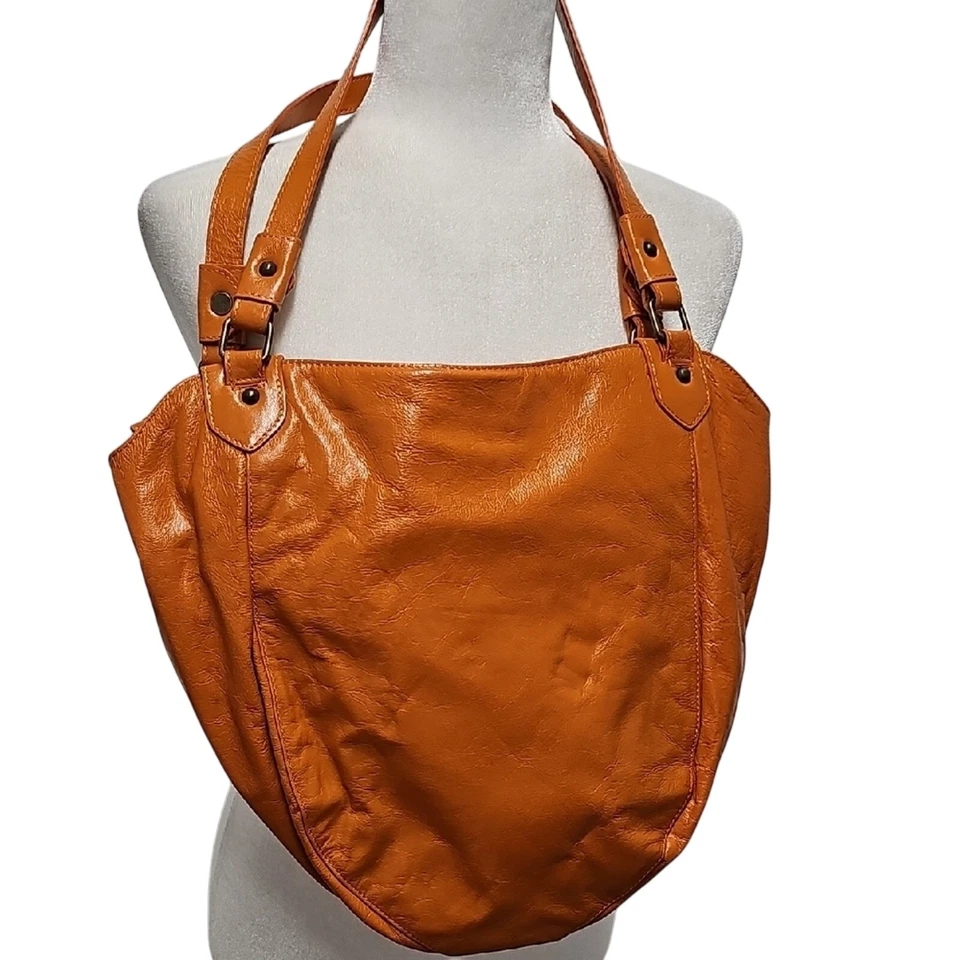 Bolso de Hombro Latico NJ/USA Hobo Messenger Cuero Naranja con Interior Floral Limpio Foto 3 de 4