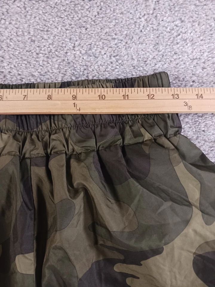 Pantalones medianos para mujer Almost Famous verde camuflaje forrados de poliéster Foto 4 de 4