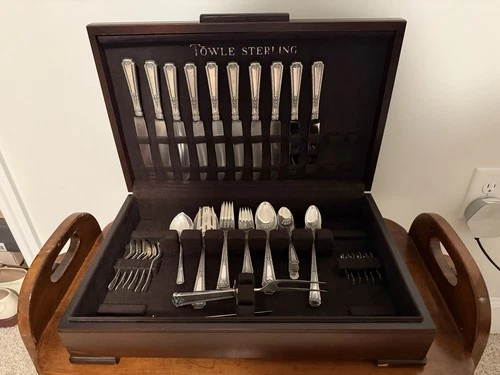 Towle Sterling Silver Flatware 65 PieceSet with Pacific Silver Lining Case