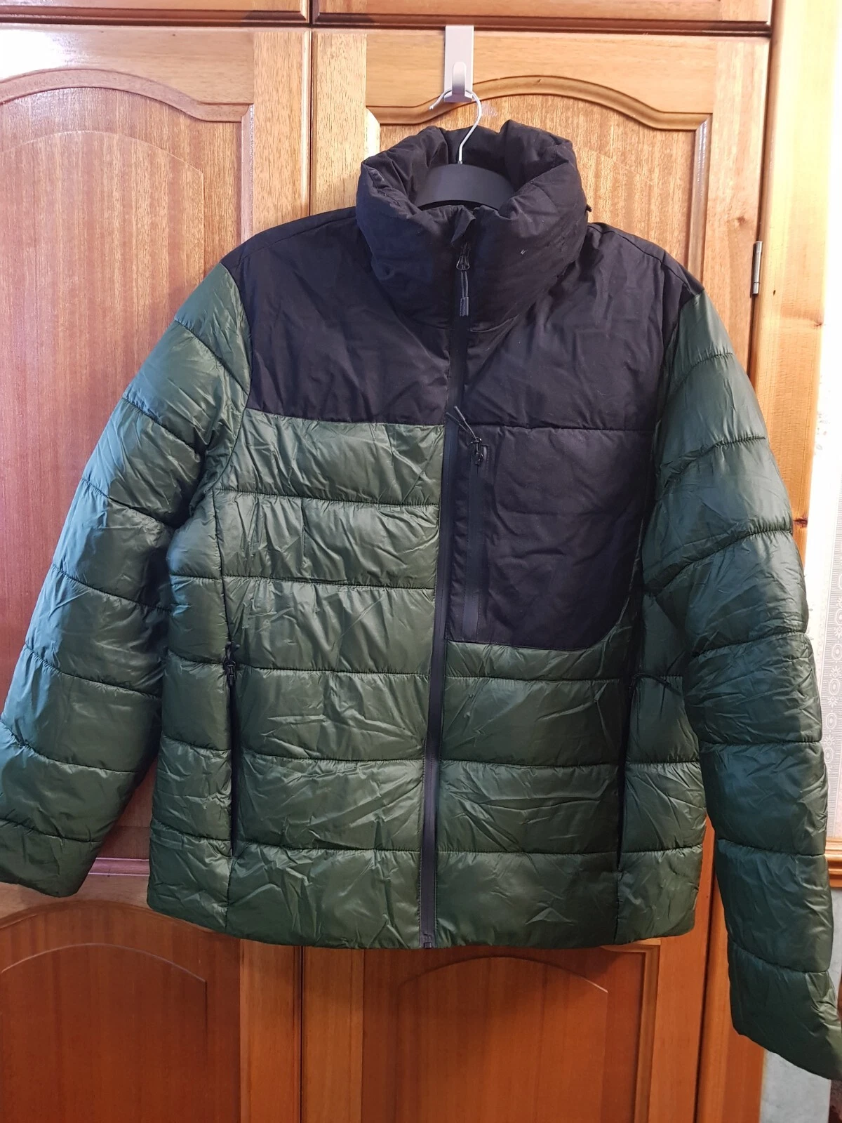 zara hooded puffer jacket men Large