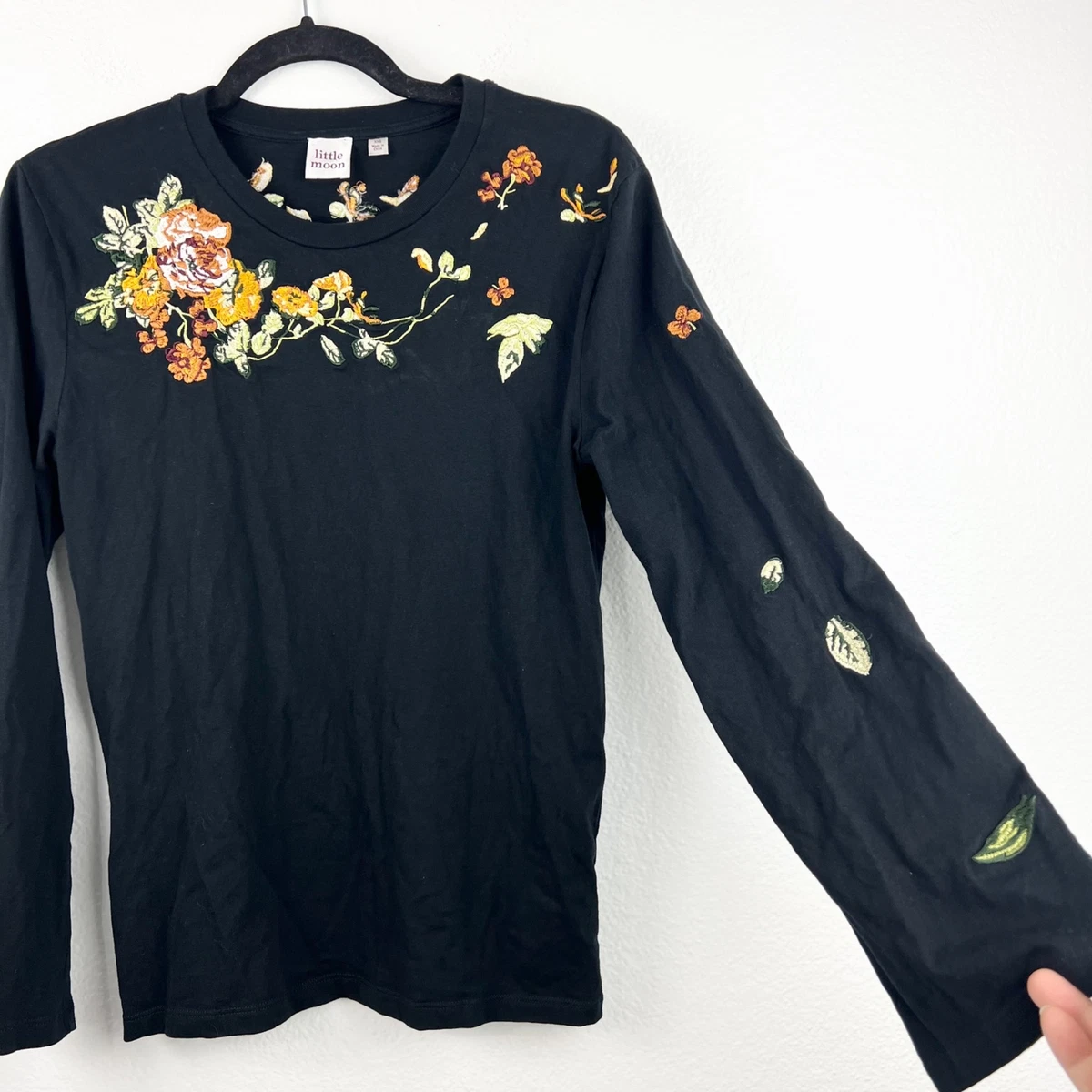 LITTLE MOON by ARITIZIA Amaranth Embroidered Fall Leaves Long Sleeve Tee, XXS