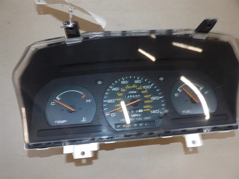 EAGLE SUMMIT VISTA 1992-1993 CUADRO DE INSTRUMENTOS sin tacómetro AT con limpiaparabrisas trasero Foto 3 de 4