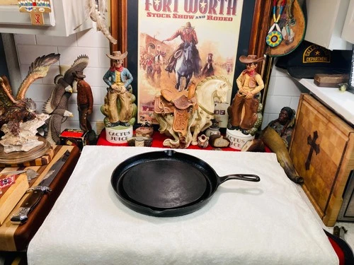 WAGNER WARE 1102-F SKILLET