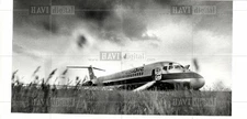 1984 press photo Air plane Metro airport  grass  Airpla