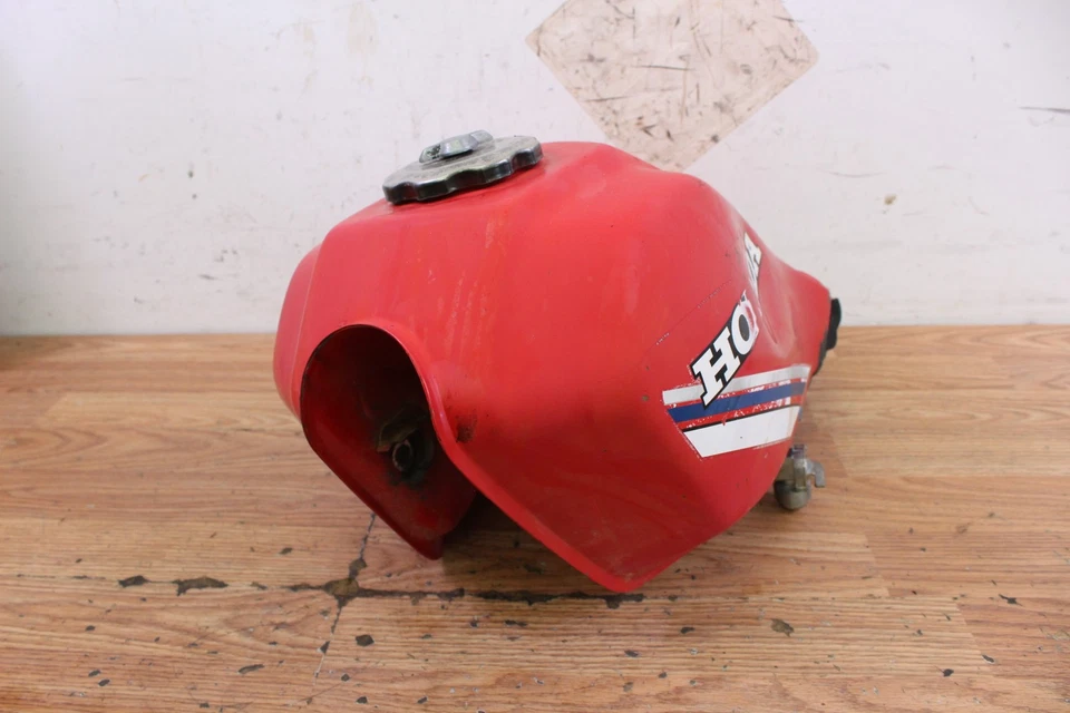 1985 年本田 ATC 250SX 250 SX 燃气油箱带盖和 Petcock - 内部生锈 — 第 4/4 张图片