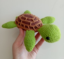 Tartaruga amigurumi fatto a mano idea regalo pupazzo giocattolo all'uncinetto