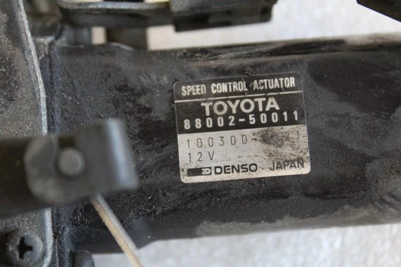 Actuador de control de crucero Lexus LS400 1990 1991 1992 1993 1994 88002-50011 Foto 3 de 4