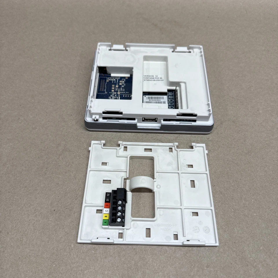 Carrier SYSTXCCITW01-A Infinity Touch Programmable Version 12 T17 - Image 3 of 4