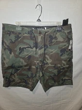 Rip Curl Men's Green Camouflage Utility Board Shorts Size 34 NWT