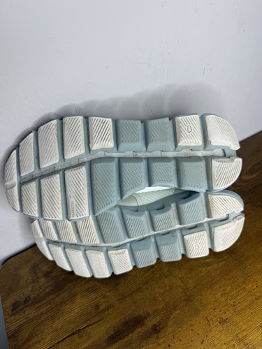 On Cloud X Running Shoes Women’s Size 8 White - Picture 5 of 7