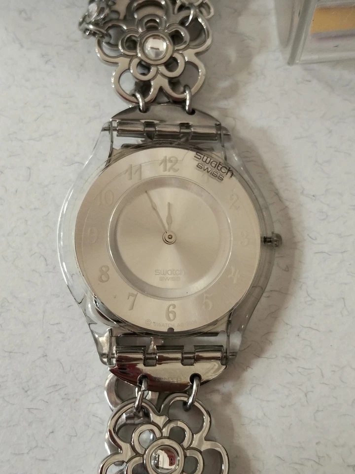 Orologio Swatch Divimos SFK301G - Nuovo mai indossato, ottimo! - Immagine 4 di 4