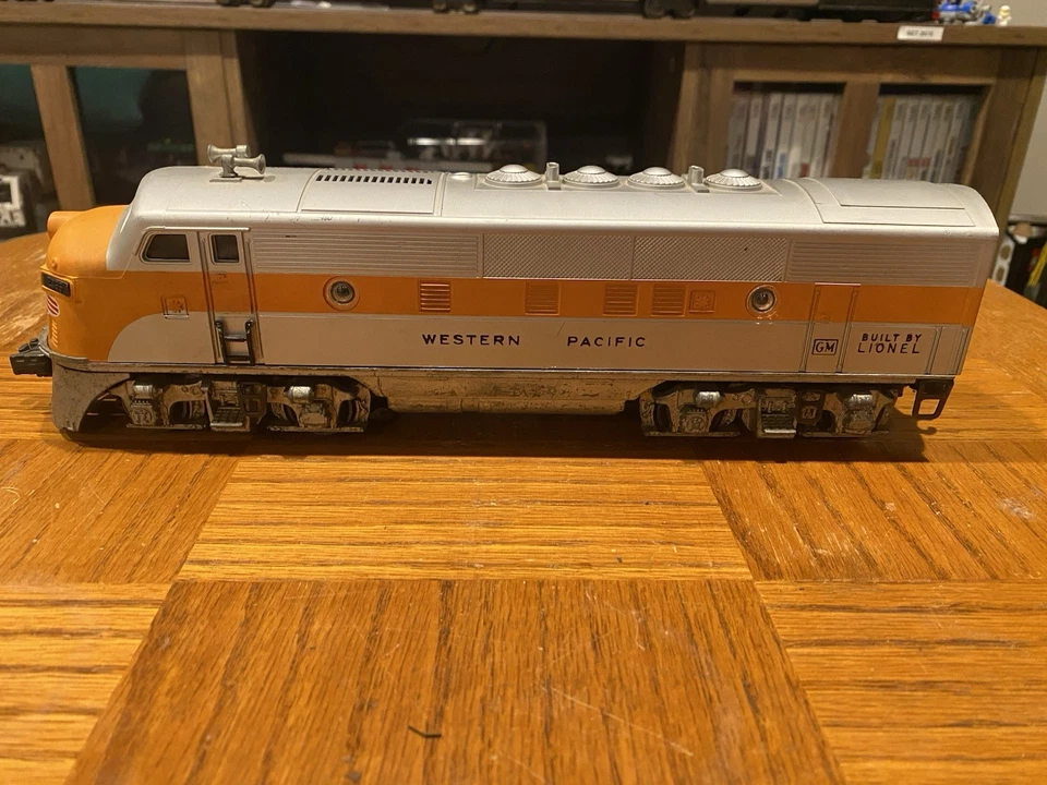 Lionel 2355 Vintage O Western Pacific F-3 AA Diesel Locomotives - Image 2 of 4