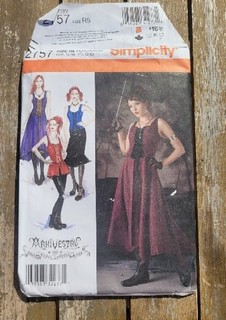 Simplicity 2757 Women's Gothic Costume Pattern Uncut Size 14 16 18 20 22