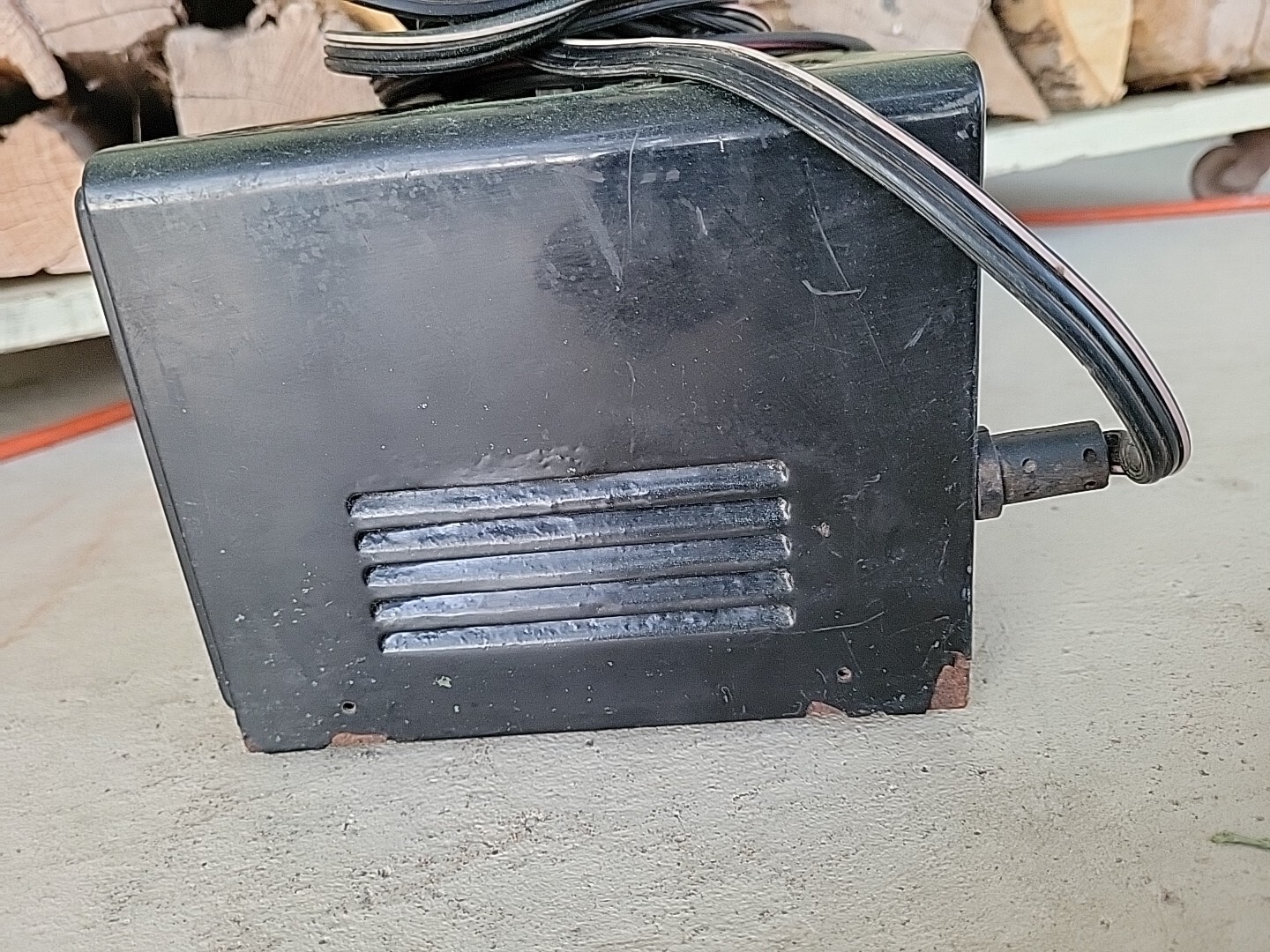 Vintage John Deere Battery Charger 10/2 Amp 6 & 12 Volt TY5161