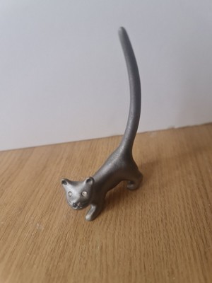 Super süße silberne Zinn Metall Katze mit langem aufrechten Schwanz Kristallglas Augen