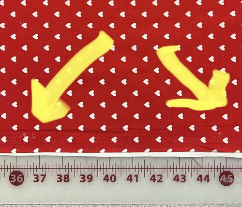31" Remnant SMALL FLAWS - OOP Valentine White Hearts on RED Cotton Quilt Fabric - Picture 2 of 4