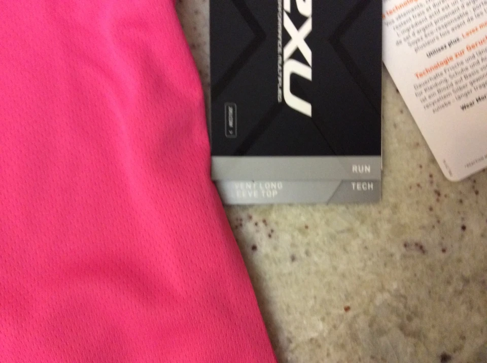 2XU Women's Long sleeve XVent Top hot pink Large NEW - Image 2 of 4