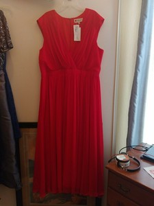 red dress size 22