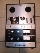 Roberts By Akai Model 771x Vintage Reel-to-reel Tape Recorder